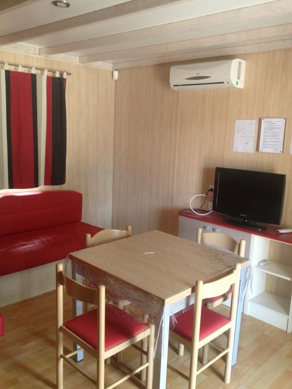 Camping Residence Chalet La Pomposa Terrazzoni Bonifacio  Phòng bức ảnh