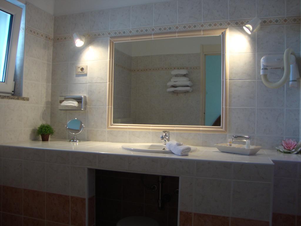 Camping Residence Chalet La Pomposa Terrazzoni Bonifacio  Phòng bức ảnh